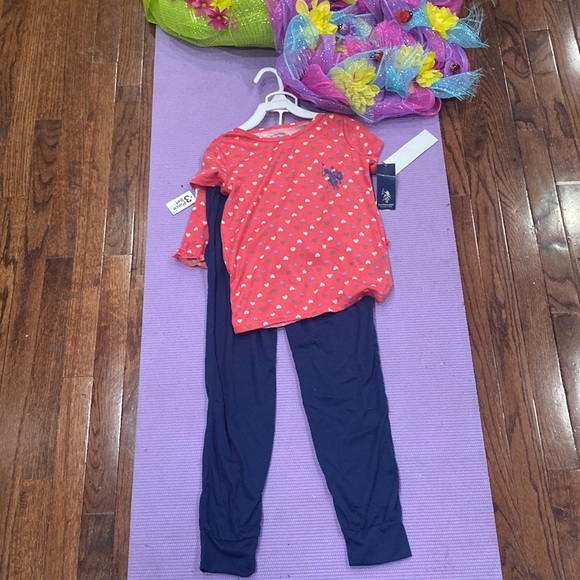 Girls Pj’s - Picture 1 of 7